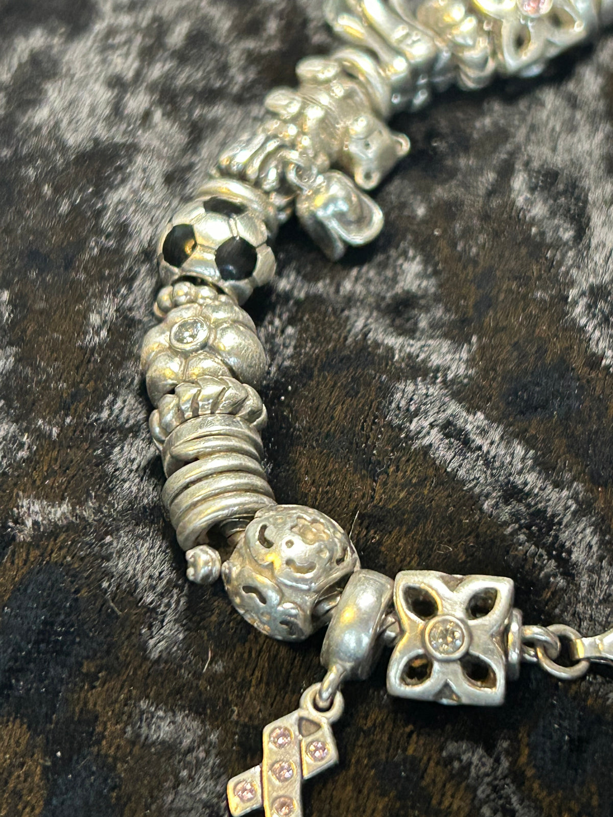 Pandora sølvarmbånd med 25 charms – ALE 925, 68 g