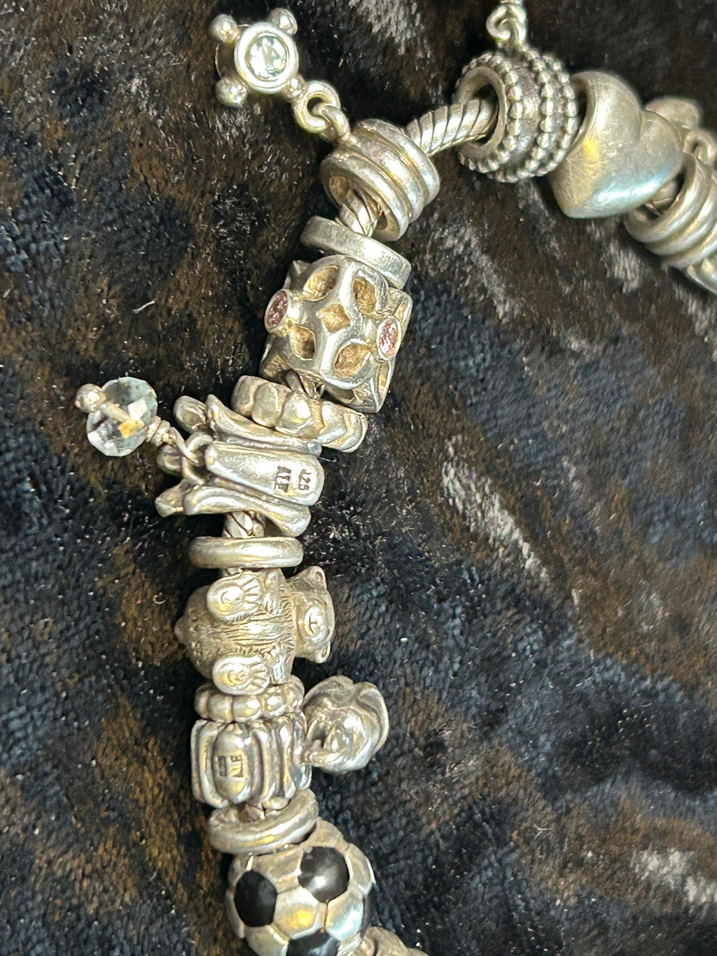 Pandora sølvarmbånd med 25 charms – ALE 925, 68 g