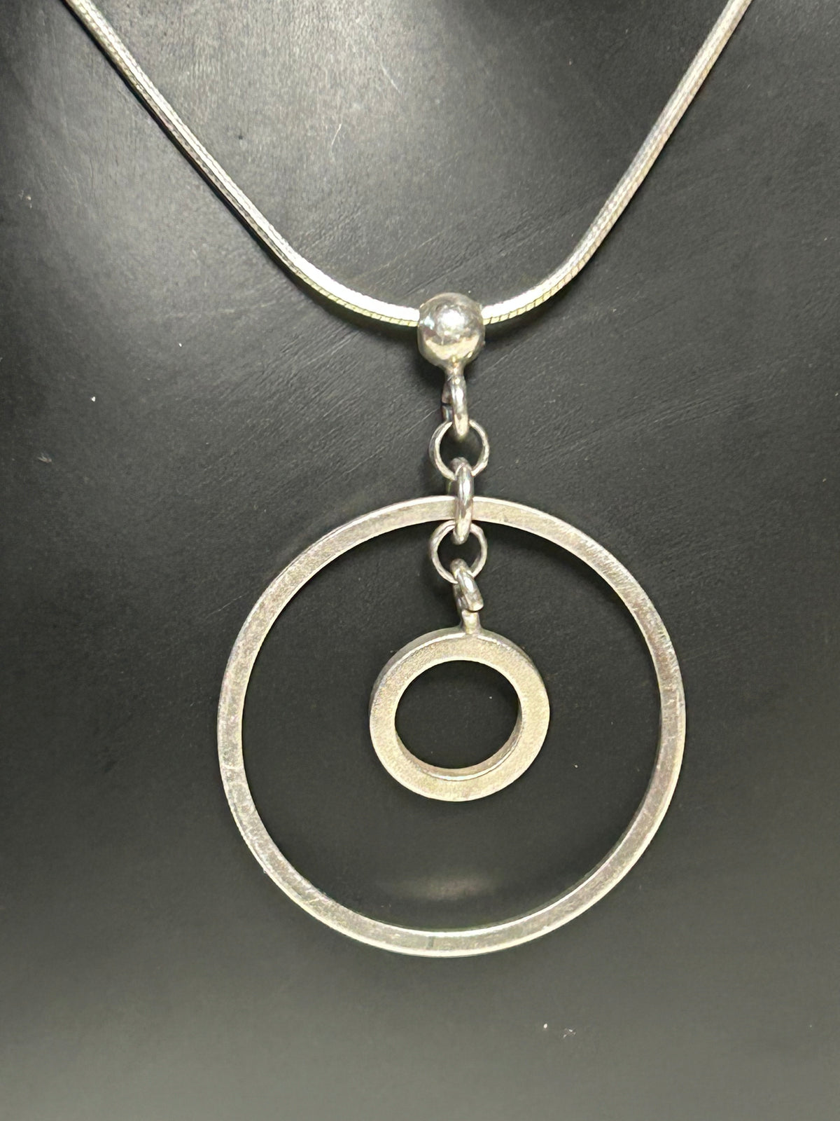 Sølvhalskæde med cirkelvedhæng – GHA 925S, 40 cm