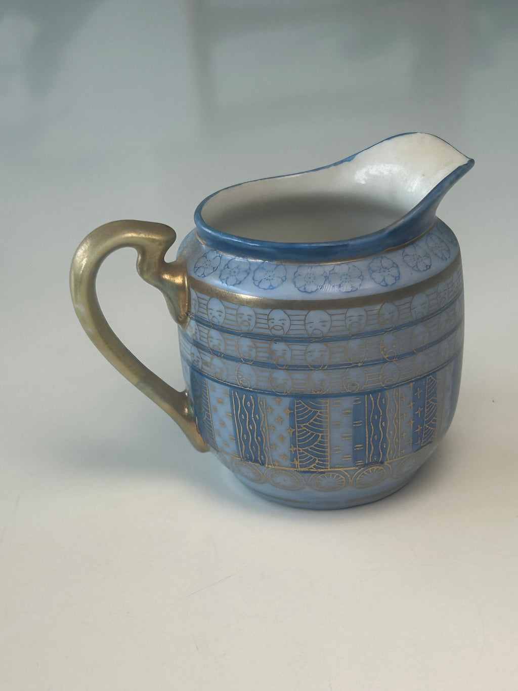 Vintage japansk flødekande i Satsuma-stil – lyseblå og guld – 7,5 cm - billede 4