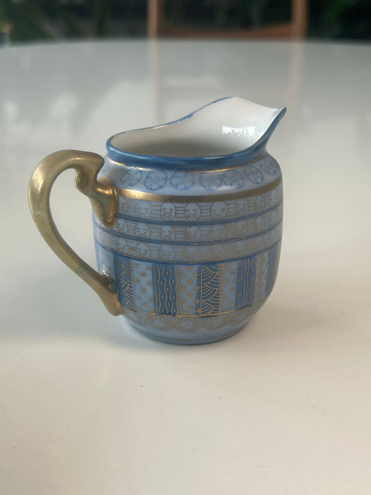 Vintage japansk flødekande i Satsuma-stil – lyseblå og guld – 7,5 cm - billede 10