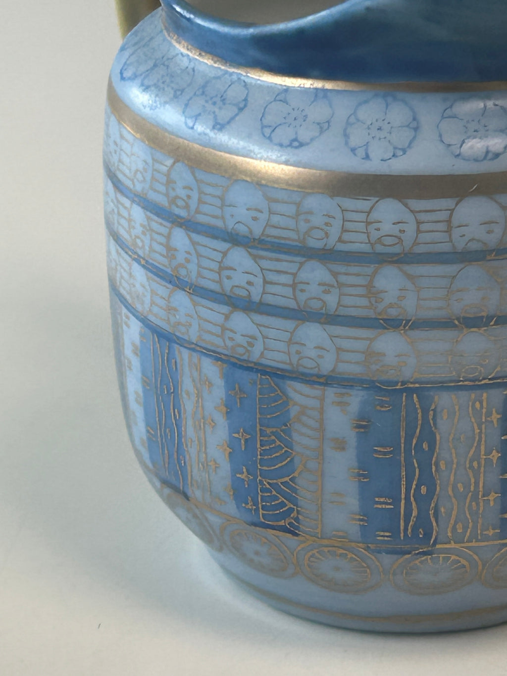 Vintage japansk flødekande i Satsuma-stil – lyseblå og guld – 7,5 cm - billede 12