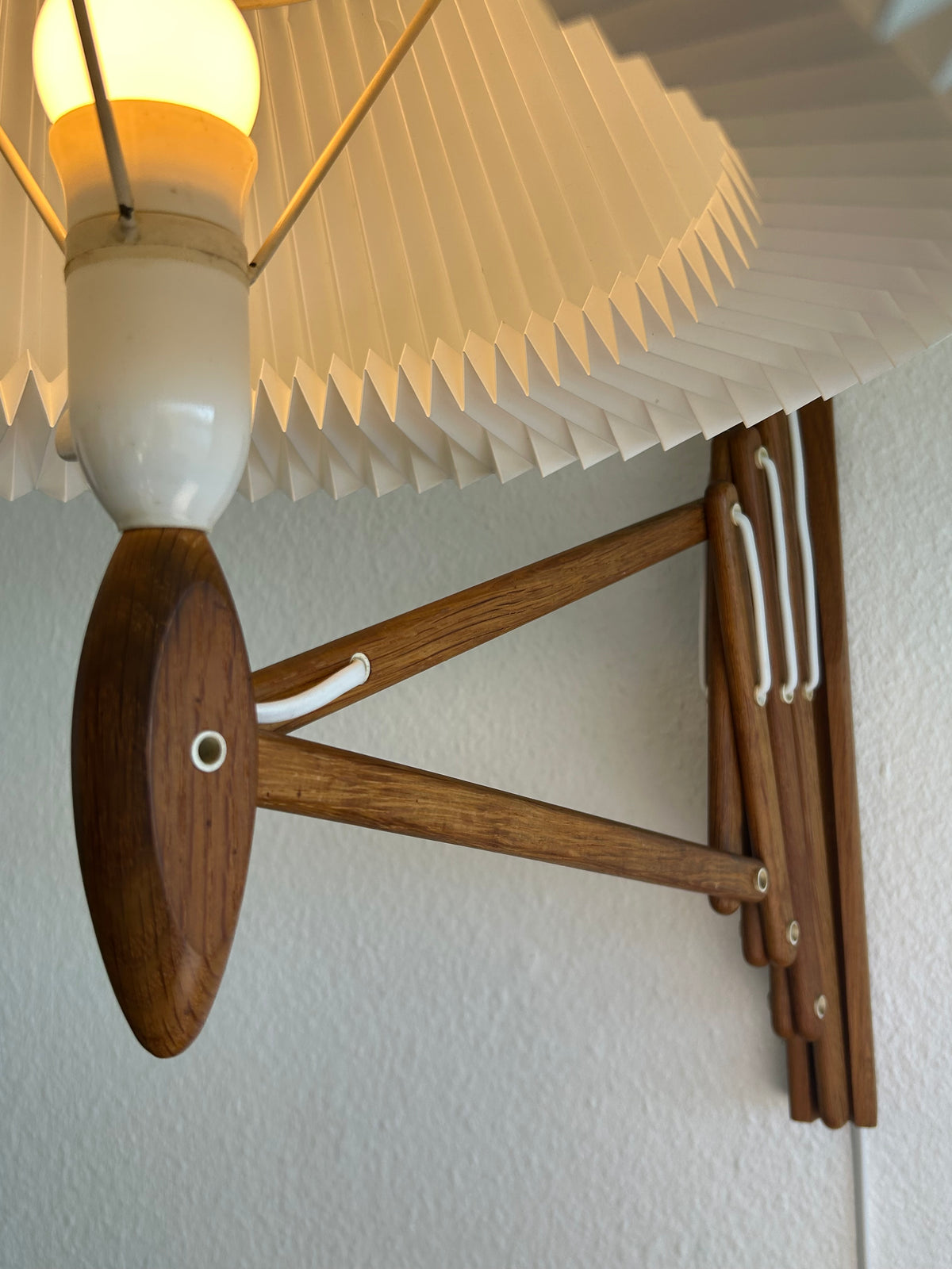 Le Klint Sax model 332/234 væglampe – røget eg – skærm 2/25 - billede 13