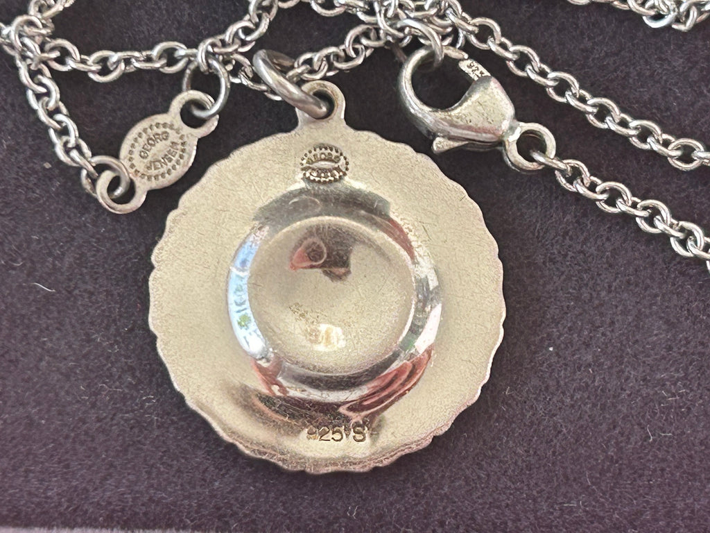 Georg Jensen Daisy halskæde – sort emalje – 925 sølv – 18 mm – original æske