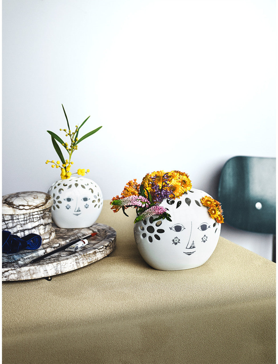 Bjørn Wiinblad Flowerhead blomsterhoved – stor hvid porcelænsvase – 15,5 cm 
